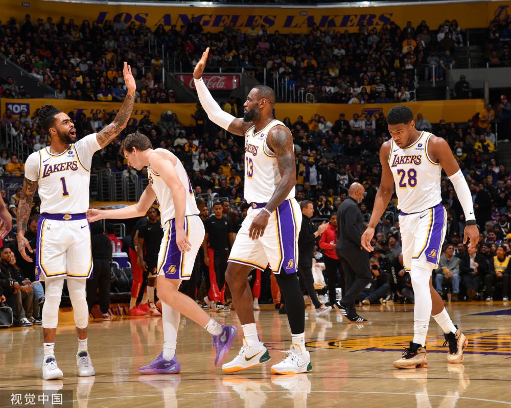 4岁的中场 4岁的中场